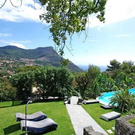 Villa Sleeps 11 Pool Air Con Wifi *